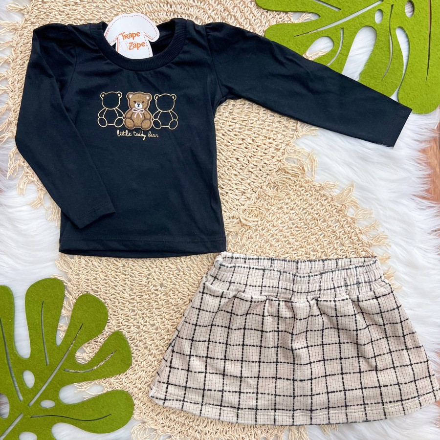 Conj. Blusa Little Teddy Bear e Short Saia Quadriculado em Plush - Preto e Areia